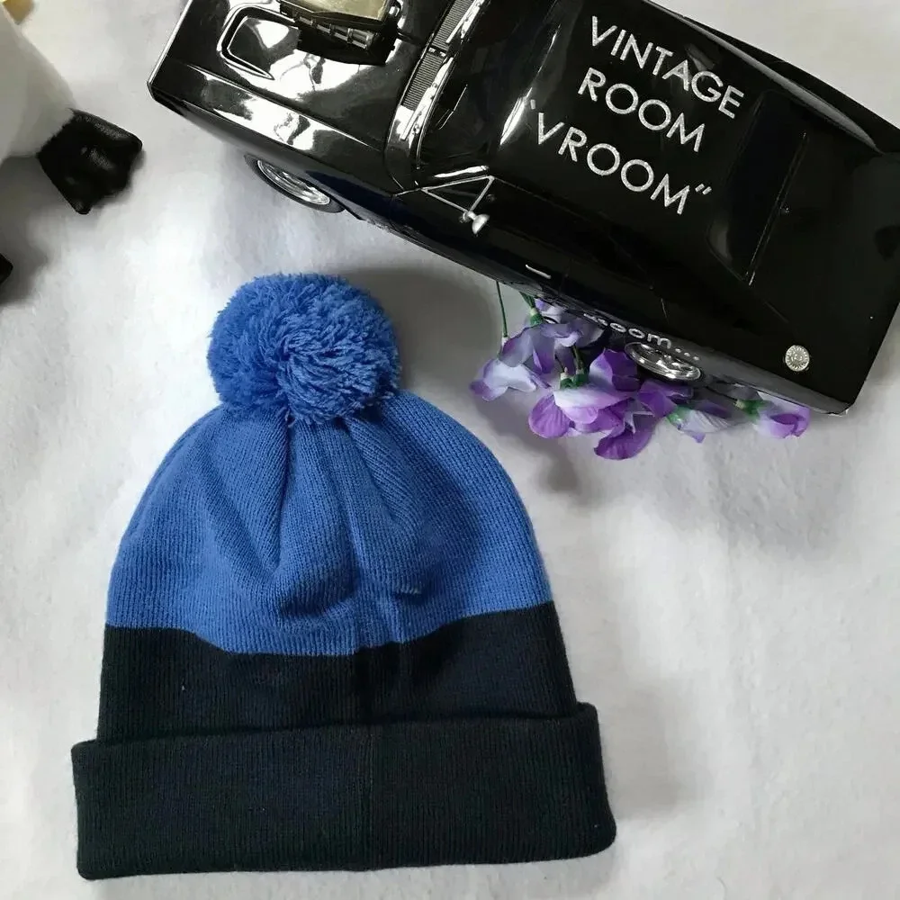 Converse NWOT Beanie Youth (8/20)